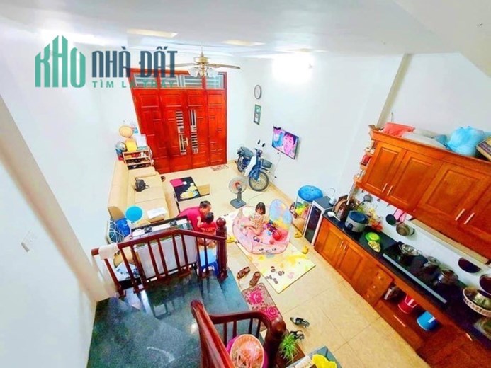 BÁN NHÀ HOÀNG CẦU Ô TÔ ĐỖ CỔNG (7M)-SỔ NỞ HẬU 42M 5TY05
