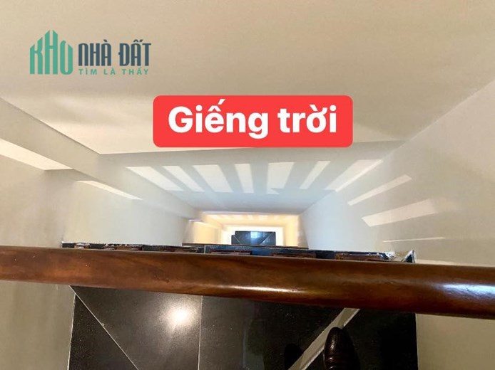 Bán ngôi nhà 36m2 Mặt phố Âu Cơ, Tây Hồ Ô tô 24 chỗ tránh Thang máy XỊN Kinh doanh đa dạng 10.5 Tỷ