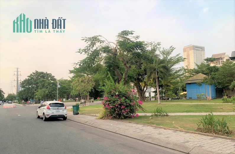 BIỆT THỰ QUẬN 7 KHU DÂN CƯ PHÚ MỸ THÔNG NGUYỄN LƯƠNG BẰNG - CÓ HỒ BƠI