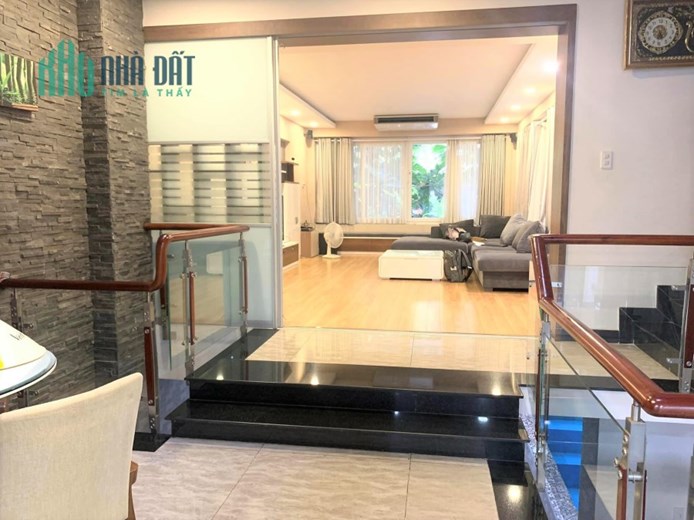BIỆT THỰ QUẬN 7 KHU DÂN CƯ PHÚ MỸ THÔNG NGUYỄN LƯƠNG BẰNG - CÓ HỒ BƠI