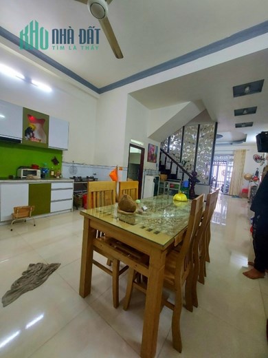 NGộp Bán Nhà HXH thông Trường Chinh 60m2
