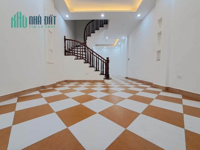 Bán nhà phố THÁI THỊNH,Ô CHỜ THANG MÁY, 62m²  mặt tiền 4m,5 tầng thoáng sáng,giá 5 Tỷ 99