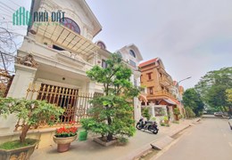 Bán biệt thự Mỹ Đình, 150 mt 20m, căn góc 2 thoáng, vỉa hè, kinh doanh 31 tỷ 500