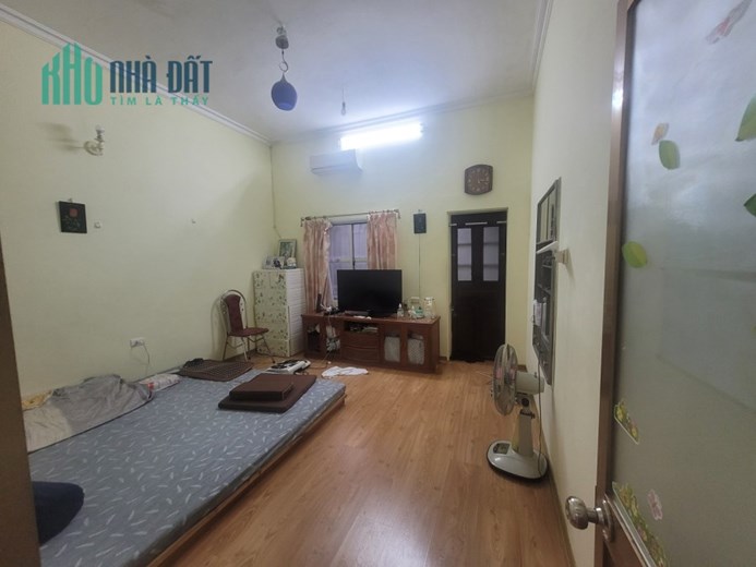 Bán nhà Phố Quan Nhân full NỘI THẤT 10m ÔTô đỗ 40m2 4Tg MT 4,2m chỉ 5 tỷ.