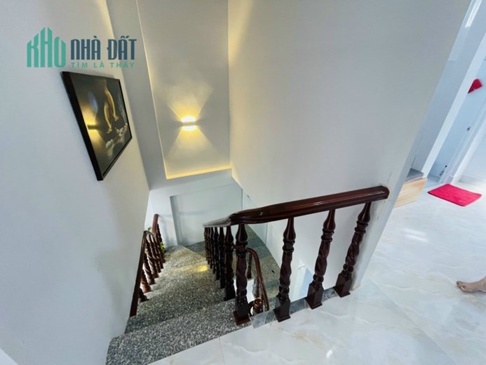 bán nhà đường ba cu vũng tàu nhà mới về ở ngay DT : 44m2 ngang 5.5m2 nhà 1 trệt 2 lầu 3np