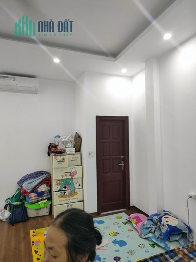 Bán Nhà phố Hoàng Hoa Thám KD 55m 5Tg MT 5m giá chỉ 5,3 tỷ.