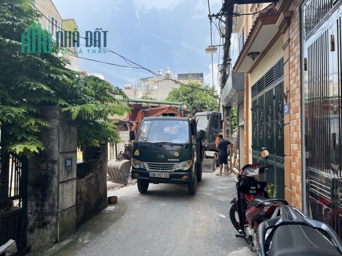 THỬA ĐẤT ĐẸP PHỐ HOA LÂM - VỊ TRÍ ĐẸP TRUNG TÂM VIỆT HƯNG - NGÕ THÔNG - Ô TÔ VÀO NHÀ - TIỆN ÍCH