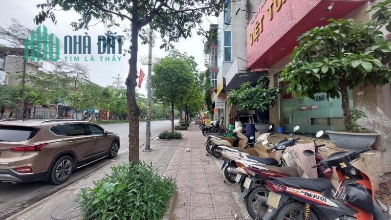 Bán Đất phố Long Biên 380.X Ngoc Thuỵ chỉ 7.8 tỷ diện tich 98 m2 mặt tiền rông 5.9m