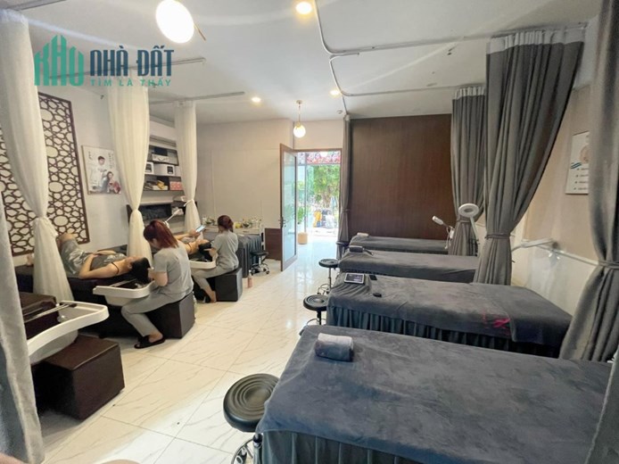Do mình có 3 cơ sở và không quản lý được nên cần sang nhượng spa tại Vinhomes Smart C