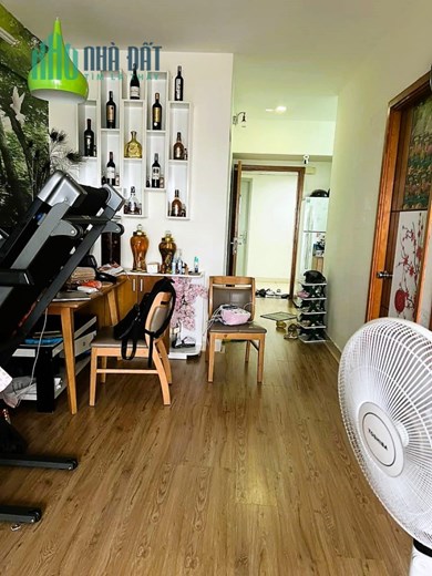 Bán căn hộ 75m2 2PN tặng nội thất tầng thấp chung cư Linh Tây Tower
