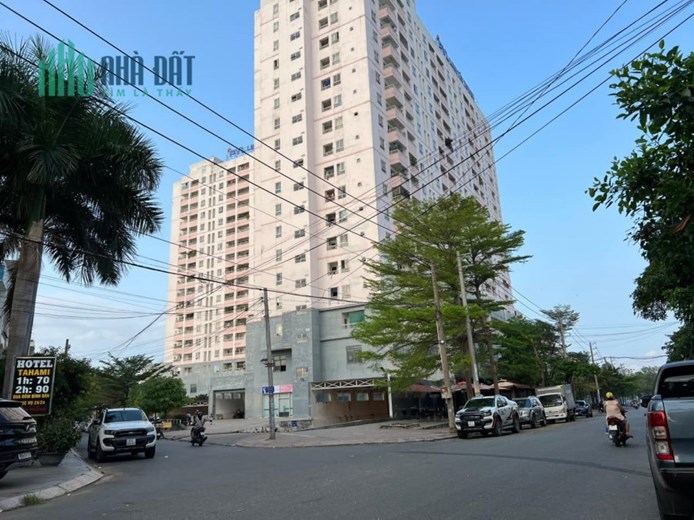 Bán căn hộ 75m2 2PN tặng nội thất tầng thấp chung cư Linh Tây Tower