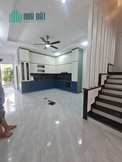 Cho thuê nhà 4 tầng phường Liên bảo, Vĩnh Yên  giá : 22 triệu/ tháng. Liên hệ: 0986.454.393