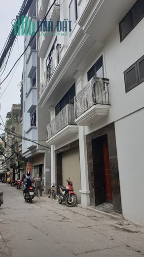 Bán nhà Cầu Giấy, Cầu Giấy. 44m2x7; MT7m; giá 13.5 tỷ. Phương