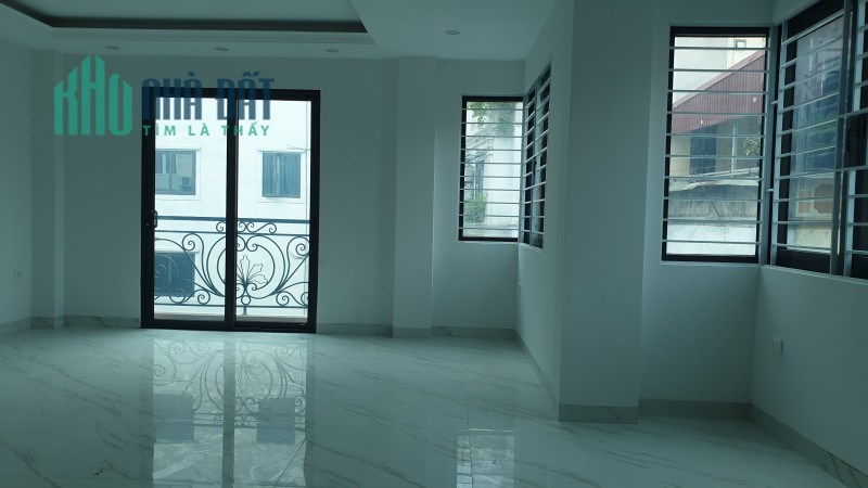 Bán nhà Cầu Giấy, Cầu Giấy. 44m2x7; MT7m; giá 13.5 tỷ. Phương