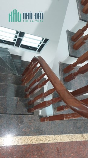 Bán nhà Cầu Giấy, Cầu Giấy. 44m2x7; MT7m; giá 13.5 tỷ. Phương