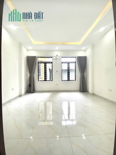Bán nhà xây 4tầng Chùa Bộc, ngay khu Trường Đại học Thủy lợi, HV Ngân hàng nhà xây chắc chắn kiên