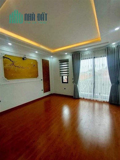 BÁN NHÀ ĐẸP PHỐ ĐỨC GIANG 65M2 6 TẦNG MT 6M Ô TÔ THANG MÁY 9 TỶ