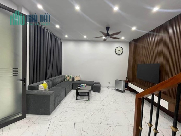 Bán nhà phố Bạch Mai 30m2 4 tầng giá chỉ nhỉnh 3 tỷ