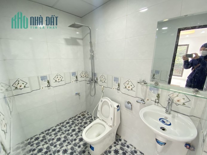 BÁN NHÀ 32m x 5 tầng, oto vào nhà, Vạn Phúc - FULL NỘI THẤT XỊN - chỉ có 5,5ty.