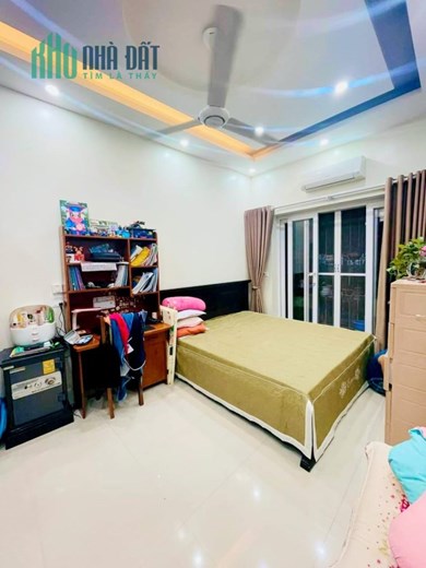 BÁN NHÀ 4 TẦNG PHỐ TÔN ĐỨC THẮNG PHƯỜNG HÀNG BỘT QUẬN ĐỐNG ĐA DT:36M2 3 PHÒNG NGỦ GIÁ: 4x TỶ.