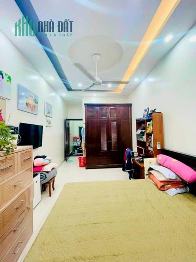 BÁN NHÀ 4 TẦNG PHỐ TÔN ĐỨC THẮNG PHƯỜNG HÀNG BỘT QUẬN ĐỐNG ĐA DT:36M2 3 PHÒNG NGỦ GIÁ: 4x TỶ.