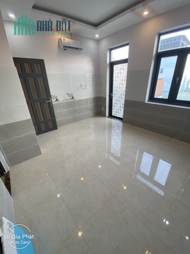 Nhà mới tặng nội thất. Trịnh Đình Trọng. Tân Phú. 63m2. 3 tầng BTCT. Nhỉnh 5 Tỷ.
