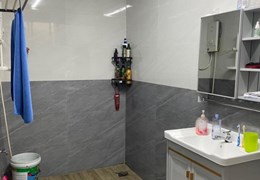 Mặt phố VIP – Hiếm nhà bán  - Hè đá bóng – Sổ nở hậu.