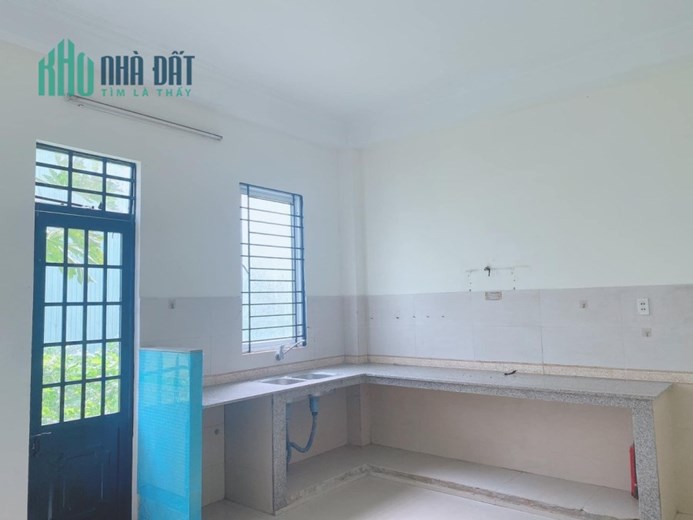 Mặt phố VIP – Hiếm nhà bán  - Hè đá bóng – Sổ nở hậu.