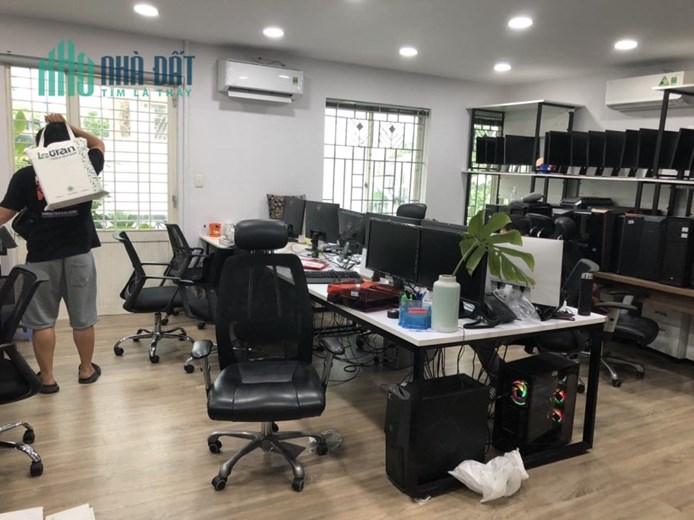Cho thuê biệt thự 6/8 Quốc Hương, Thảo Điền TP Thủ Đức (Quận 2) DTKV 10x20 trệt lầu thuận tiện ở