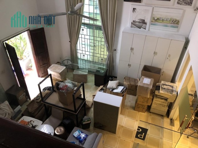 Cho thuê biệt thự 6/8 Quốc Hương, Thảo Điền TP Thủ Đức (Quận 2) DTKV 10x20 trệt lầu thuận tiện ở