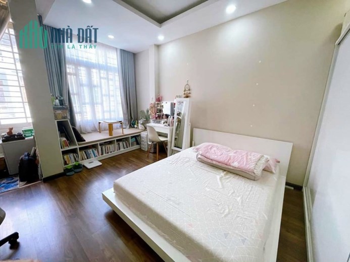 Mặt tiền 57m2 Đường số 12, Quận 4, 16 tỷ
