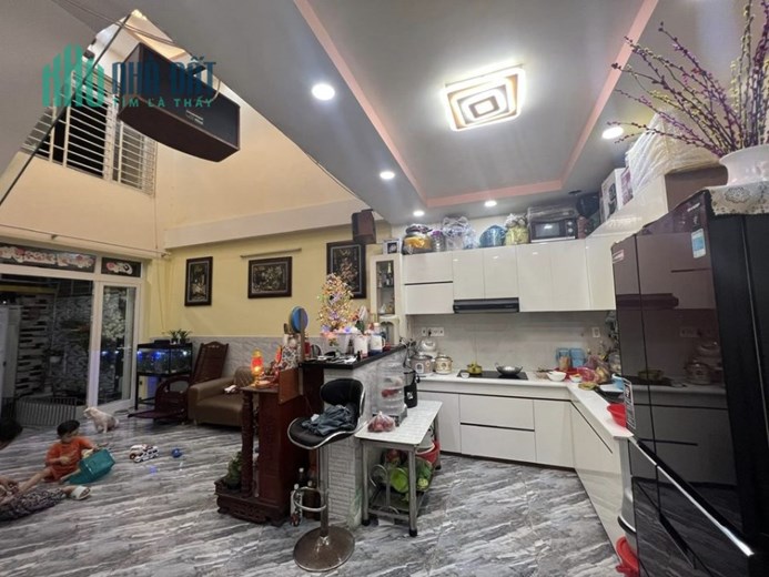 BÁN NHÀ QUẬN 12 - ĐƯỜNG LÊ THỊ RIÊNG - 45M2 GIÁ 4.2 TỶ