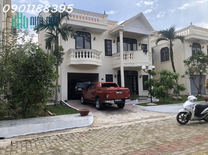 Biệt thự rộng rãi, khá đẹp, cho thuê lâu dài, giá rẻ