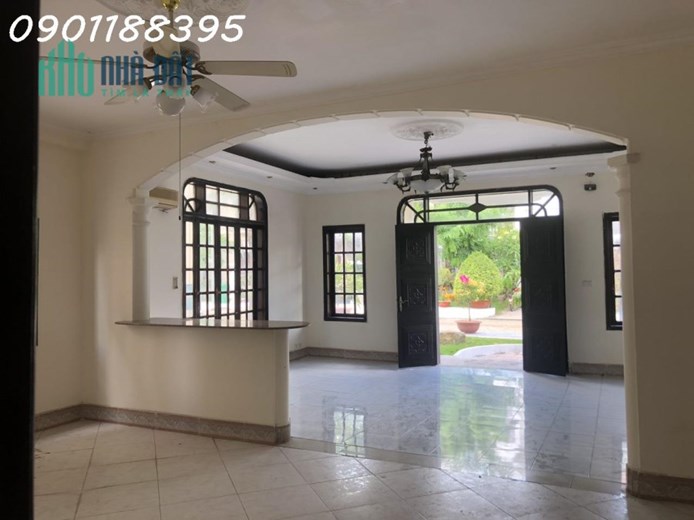 Biệt thự rộng rãi, khá đẹp, cho thuê lâu dài, giá rẻ