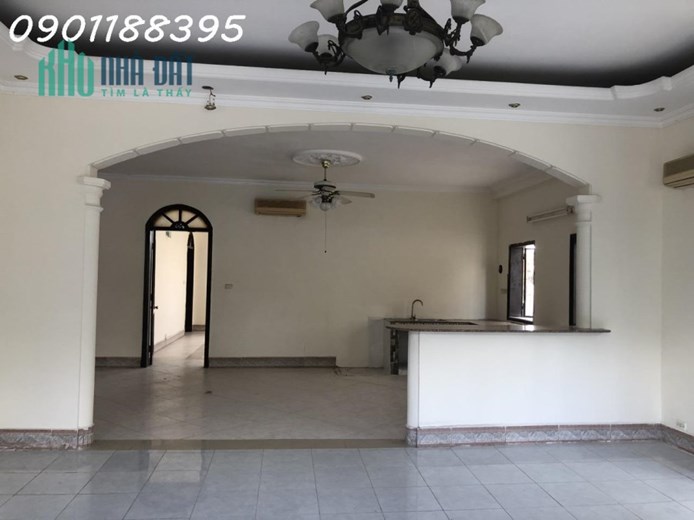 Biệt thự rộng rãi, khá đẹp, cho thuê lâu dài, giá rẻ