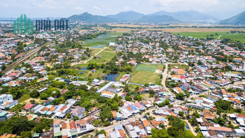 Nắm trọn thời cơ với đất thổ cư sổ sẵn trung tâm Khu kinh tế Vân Phong, 899 triệu/ nền.