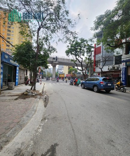 MẢNH ĐẤT VÀNG 80M2, MT 8.2 PHỐ TRẦN QUÝ KIÊN, Ô TÔ 20M MẶT PHỐ 10.4 TỶ
