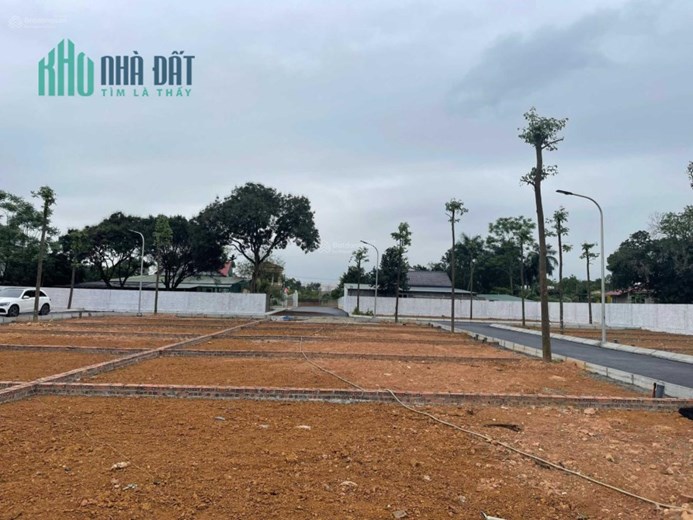 Chỉ 990tr sở hữu ngay lô đất tại trục chính xã, 61m2, mt 5.35m Cổ Đông, Sơn Tây, Hà Nội. LH