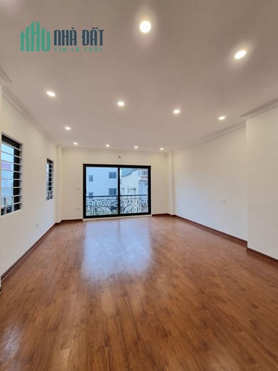 Bán căn nhà 56m2 phố Nghi Tàm, Tây Hồ Ngõ Ô tô thông Thang máy Kinh doanh 12.3 Tỷ