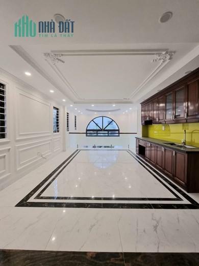 Bán ngôi nhà 56m2 phố Nghi Tàm, Tây Hồ Ngõ Ô tô thông Thang máu Nhập khẩu Kinh doanh đỉnh cao 12.2