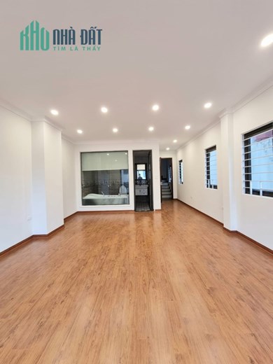 Bán ngôi nhà 55m2 phố Nghi Tàm, Tây Hồ Gara Ô tô Thang máy FUJI Kinh doanh đa dạng 12.3 Tỷ