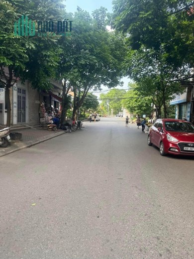 Bán nhà Lô góc 5 tầng Cổ Linh – Tư Đình, gần Aeon Mall Long Biên. Đường trước nhà ô tô tránh, vừa ở
