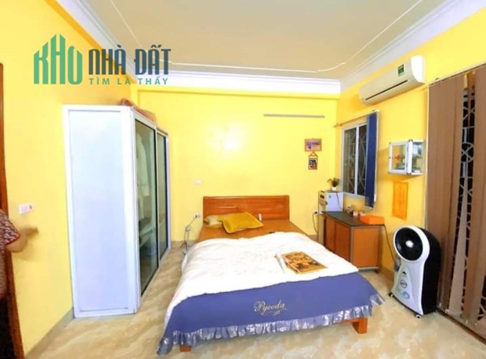 Bán gấp nhà Dương Quảng Hàm, Cầu Giấy 50m giá 7.2 tỷ, kinh doanh đa dạng