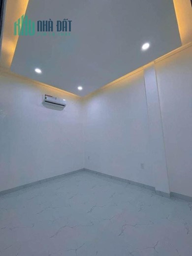 NHÀ LÊ VĂN QUỚI, BÌNH TÂN - HẺM 8M THÔNG - 56M2 - GIÁP TÂN PHÚ - CHỈ 4.35 TỶ TL