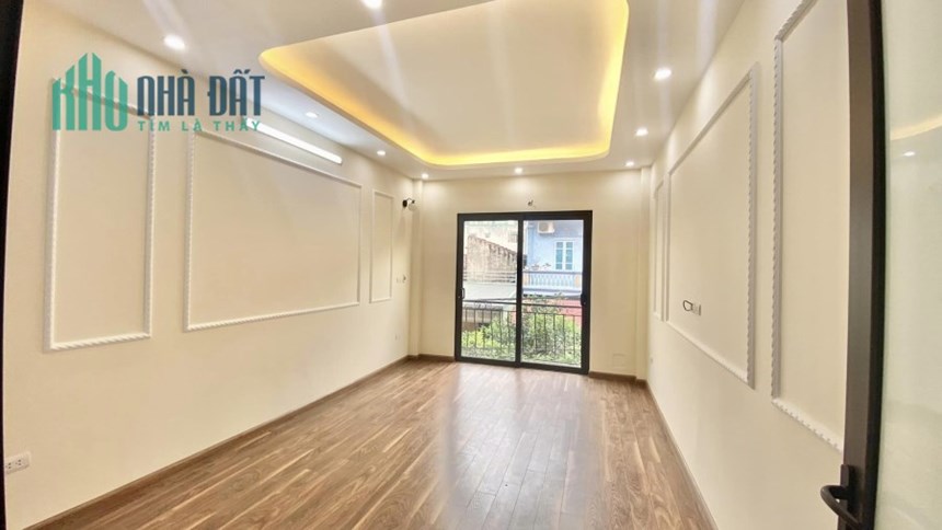 📣NHÀ KHƯƠNG TRUNG, NHÀ MỚI ĐẸP, NGÕ RỘNG Ô TÔ ĐỖ CỔNG,DIỆN TÍCH 30m2,5 TẦNG, GIÁ 2,9 TỶ.