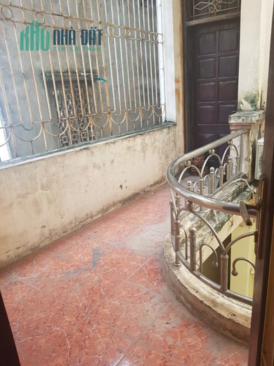 Mình cần Cho thuê phòng 45m2. phòng rộng. Thông sàn 1 tầng ( 1 phòng lớn) tại tầng 3 tại 162 Nguyễn