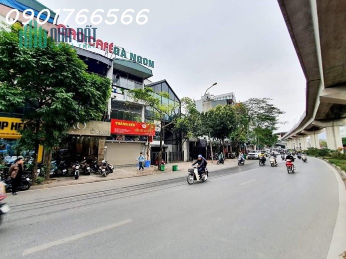Bán Nhà Mặt Phố Hoàng Cầu, View Hồ, Kinh Doanh, 200m x 3T, Giá 62 tỷ.