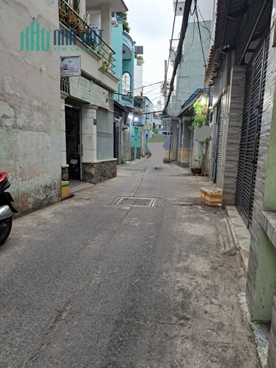 Nhà bán Tân Bình, sát Hẻm lớn Lạc Long Quân, 24m2 chỉ 2.35 tỷ(TL)