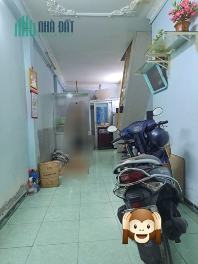Nhà bán Tân Bình, sát Hẻm lớn Lạc Long Quân, 24m2 chỉ 2.35 tỷ(TL)