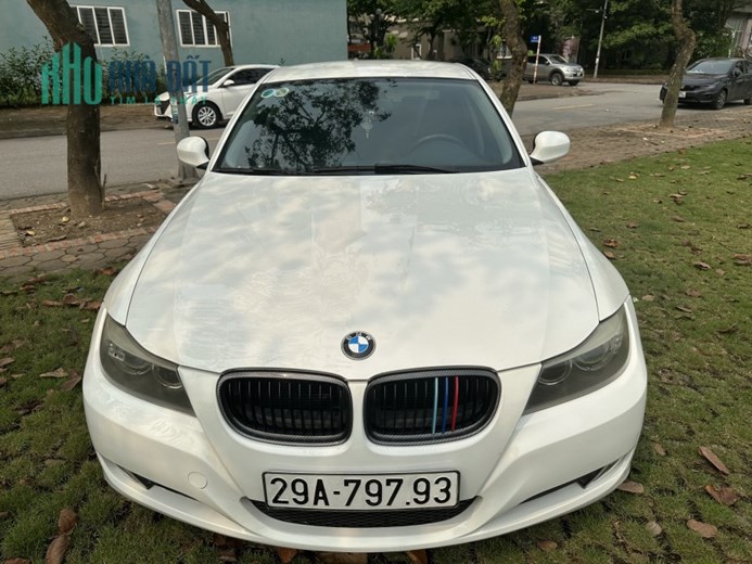 Chính chủ cần bán xe BMW 320i 2009 - Xe gia đình